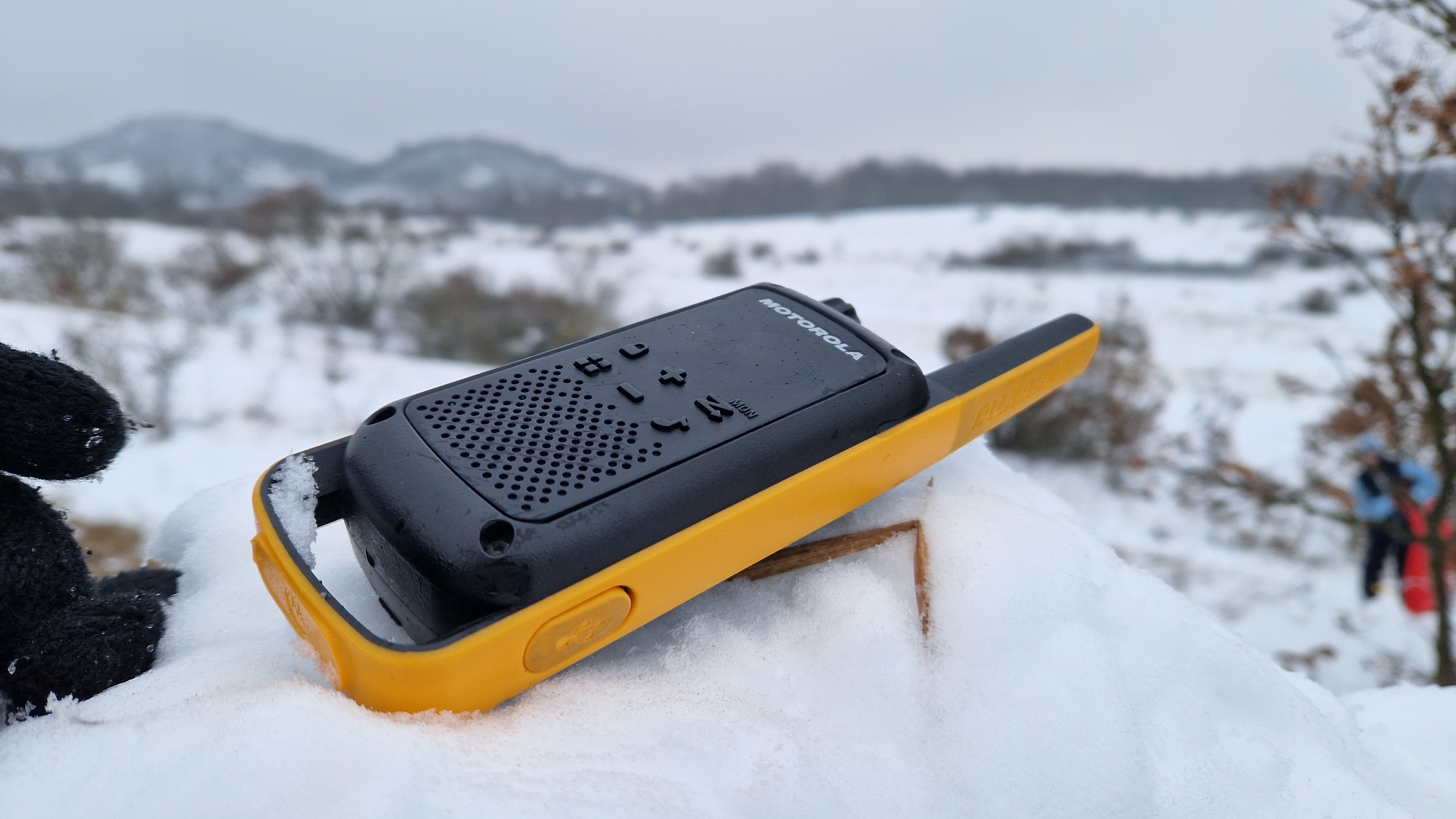 Motorola T82 Extreme  walkie talkie havas