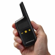Picture 11/11 -Motorola XT185 adóvevő - w hand holding radio