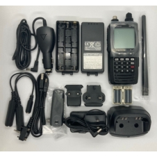 Picture 2/2 -Yaesu FTA-750L airband handheld radio