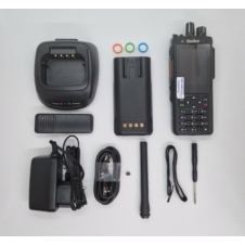 Imagine 2/6 - Inrico IRC380 hibrid DMR-POC adóvevő doboz tartalma