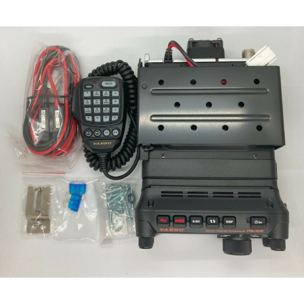 Yaesu FTM-500DE C4FM/FM/VHF/UHF mobile transceiver with 5